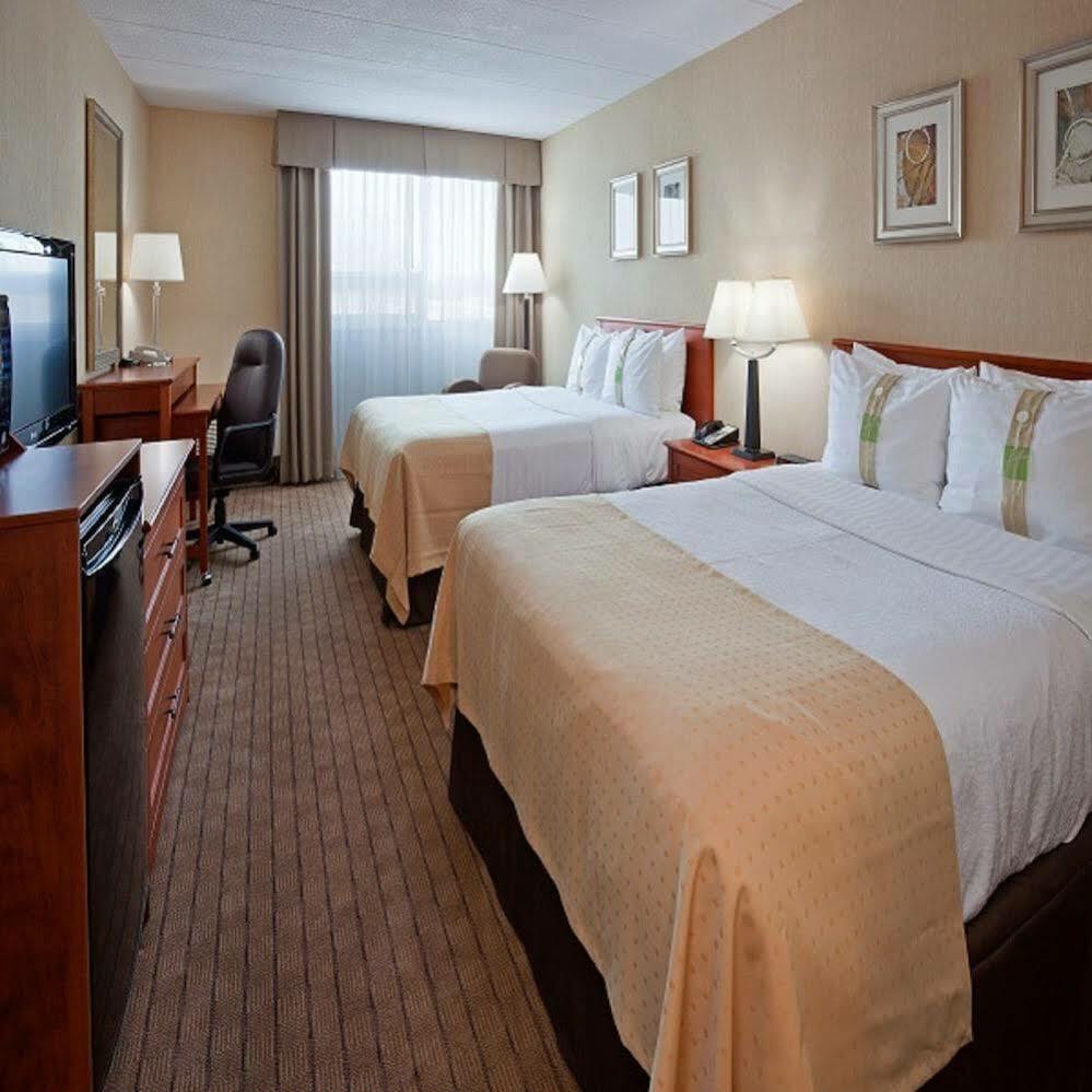 Holiday Inn Guelph Hotel & Conference Centre, An Ihg Hotel Bagian luar foto