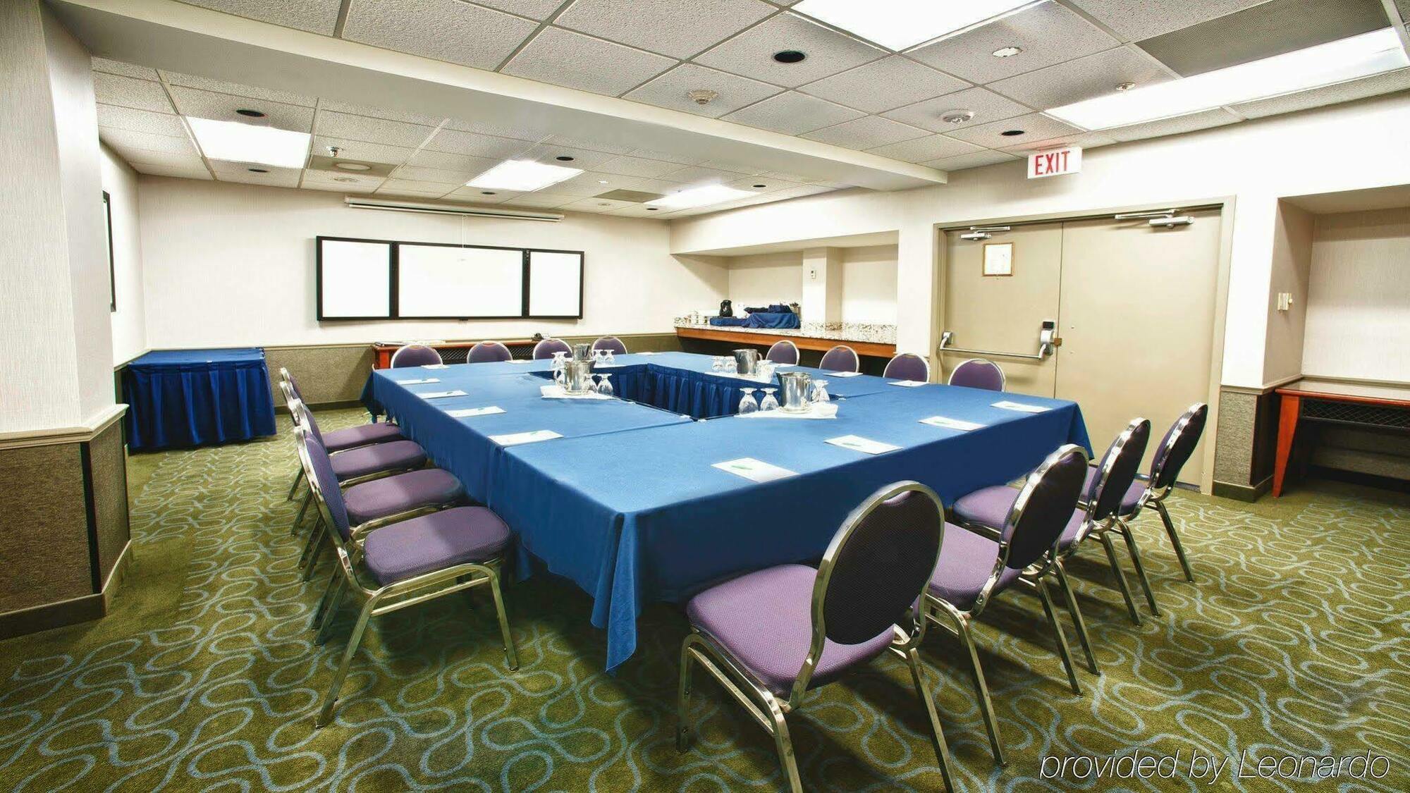 Holiday Inn Guelph Hotel & Conference Centre, An Ihg Hotel Bagian luar foto