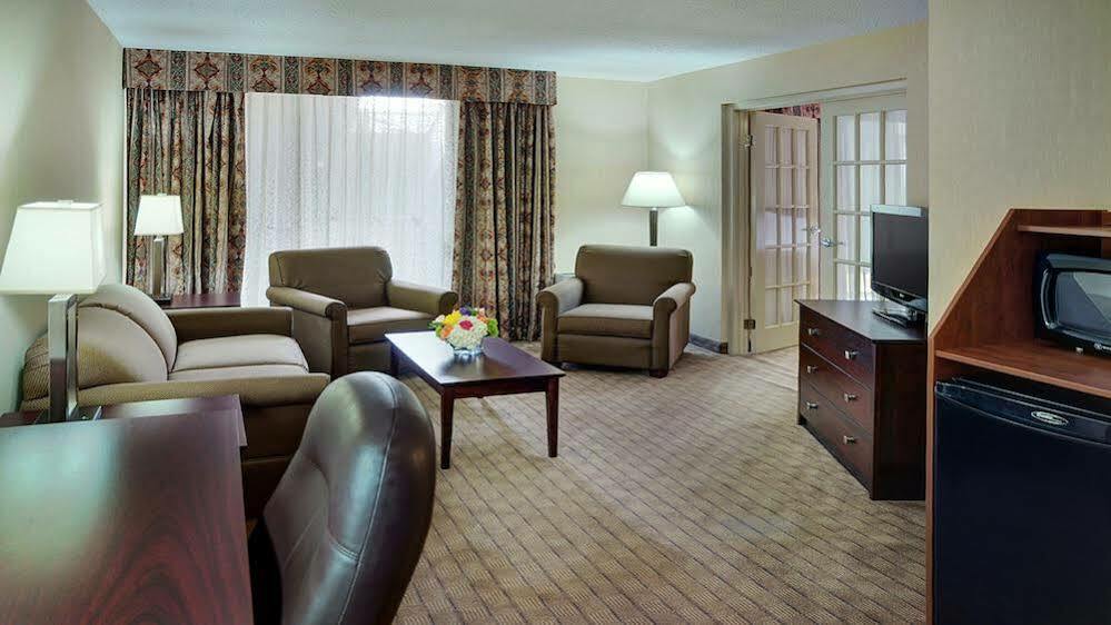 Holiday Inn Guelph Hotel & Conference Centre, An Ihg Hotel Bagian luar foto