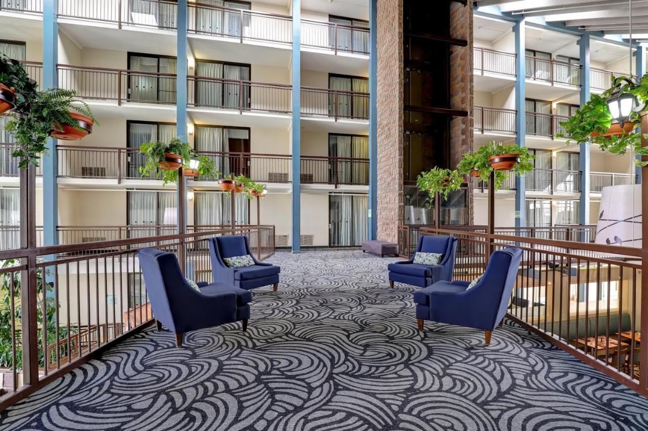 Holiday Inn Guelph Hotel & Conference Centre, An Ihg Hotel Bagian luar foto