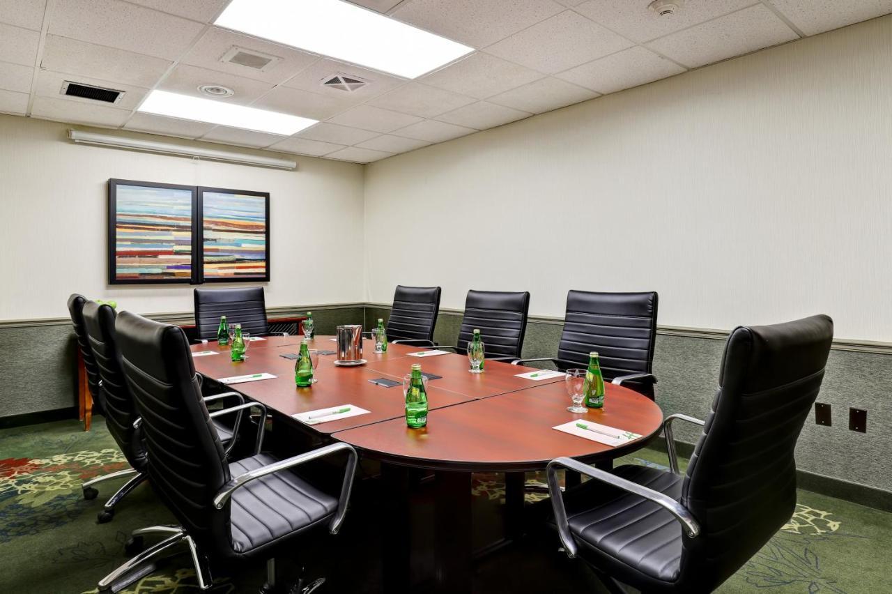 Holiday Inn Guelph Hotel & Conference Centre, An Ihg Hotel Bagian luar foto