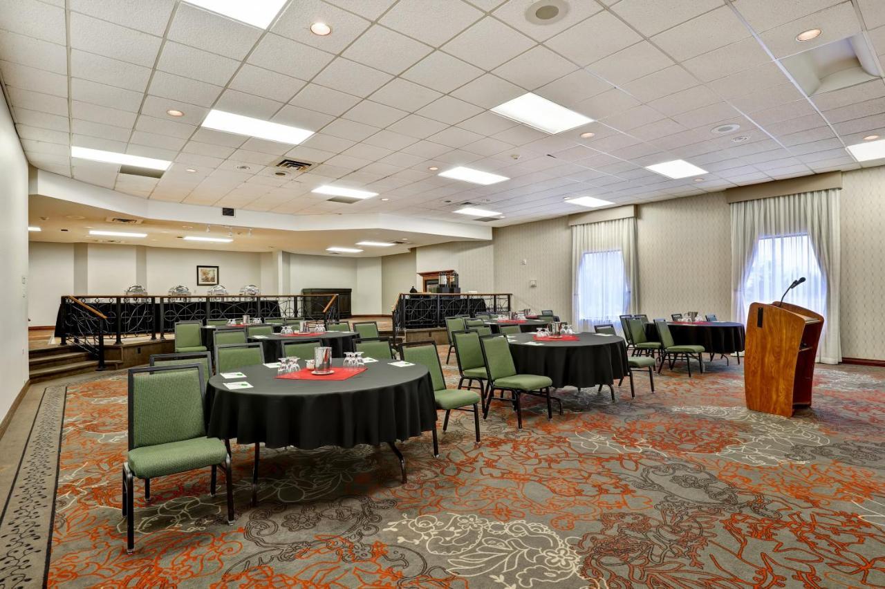 Holiday Inn Guelph Hotel & Conference Centre, An Ihg Hotel Bagian luar foto