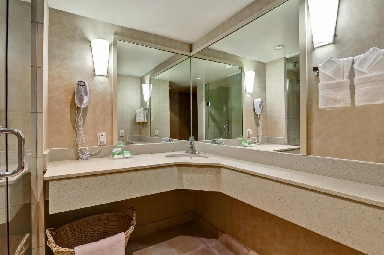 Holiday Inn Guelph Hotel & Conference Centre, An Ihg Hotel Bagian luar foto