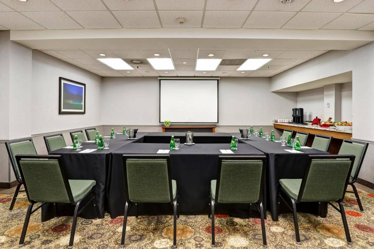 Holiday Inn Guelph Hotel & Conference Centre, An Ihg Hotel Bagian luar foto