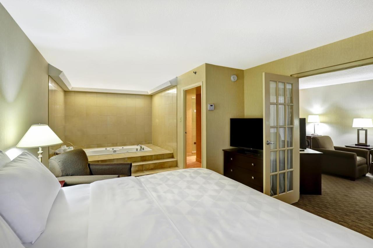 Holiday Inn Guelph Hotel & Conference Centre, An Ihg Hotel Bagian luar foto