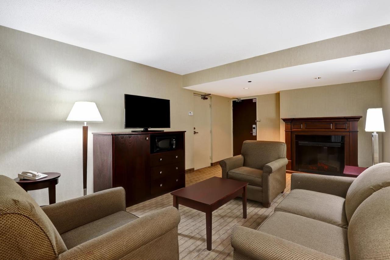 Holiday Inn Guelph Hotel & Conference Centre, An Ihg Hotel Bagian luar foto